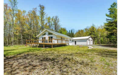 Lake House Listing Photos